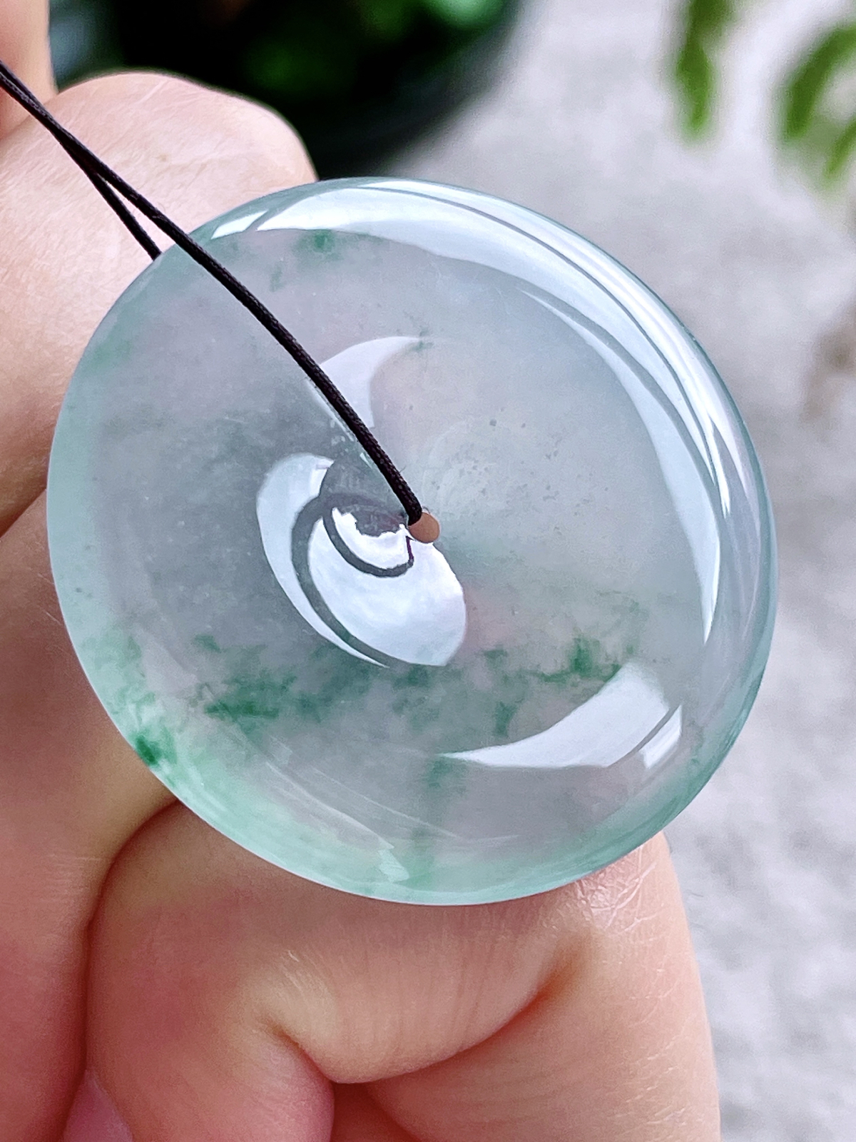 【裸石】高冰飘花平安扣大平安扣吊坠
【说明】缅料 性价比高  
【尺寸】35-5.5
【重量】14克