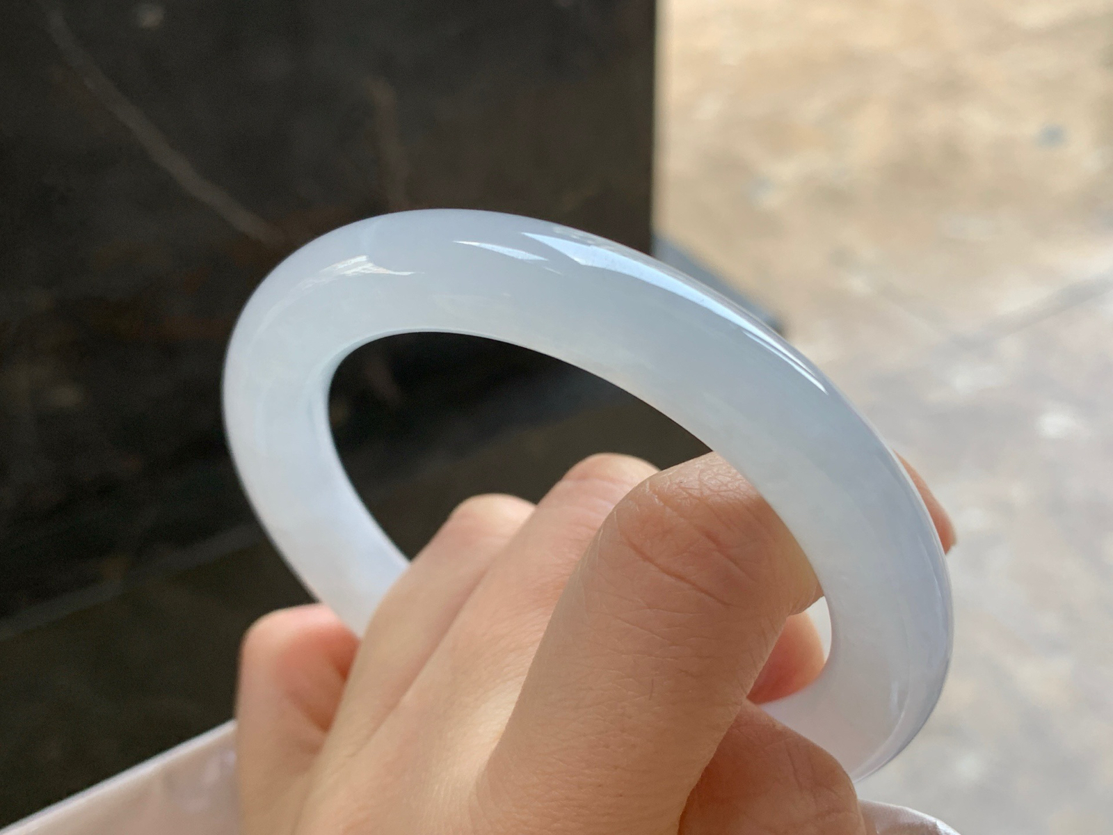 57.5-10.5

淡紫圆条手镯^_^清新