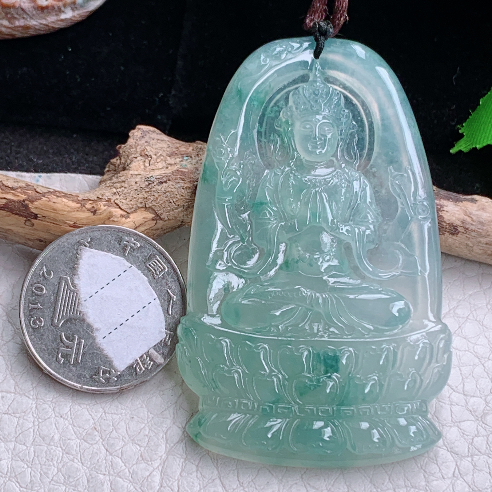 bg实拍66*40*5.5缅甸翡翠a货精雕冰晴飘花坐莲观音 玉观音玉吊坠 玉挂件