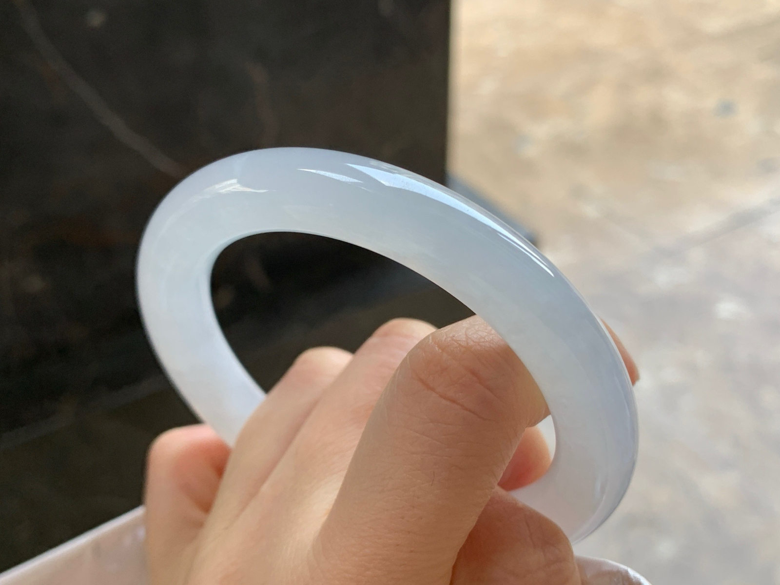 57.5-10.5

淡紫圆条手镯^_^清新