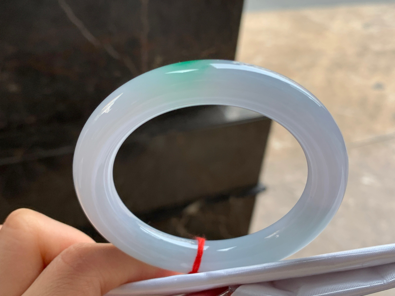 57-12

晴绿圆条手镯^_^清新