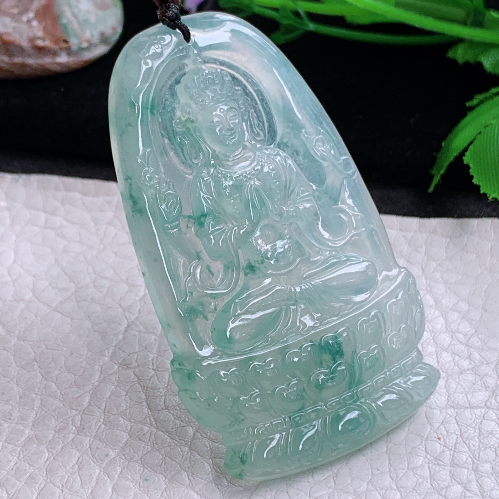 bg实拍66*40*5.5缅甸翡翠a货精雕冰晴飘花坐莲观音 玉观音玉吊坠 玉挂件
