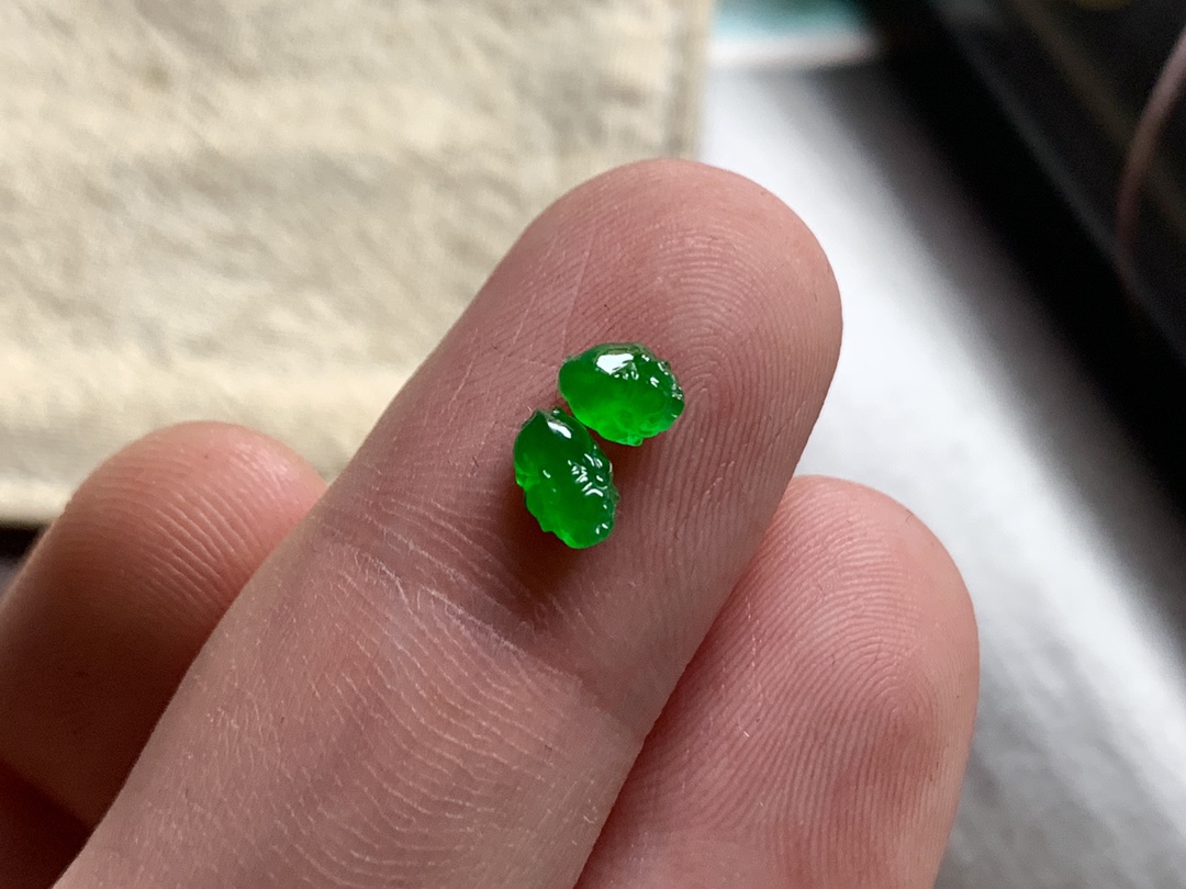 ️ 玻璃种色标金蟾一对 色泽很是浓郁迷人，尺寸不大品质确实，尺寸6*4*2.5、5.5*4.3*2.6