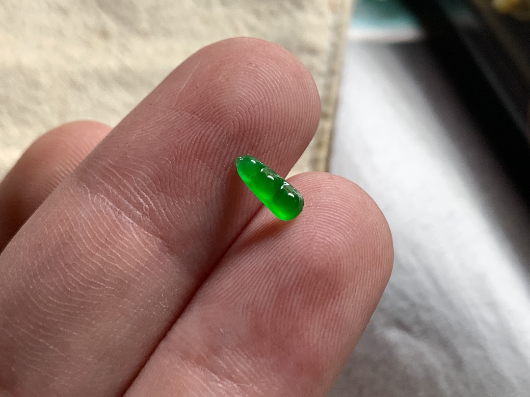 玻璃种高翠福豆 行家货色泽漂亮，尺寸8.5*3.5*2