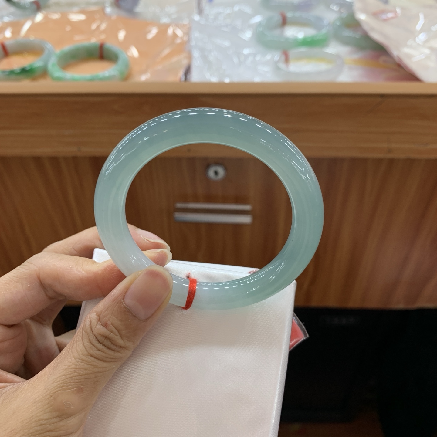 042120FN冰蓝圆条翡翠手镯54-9.7