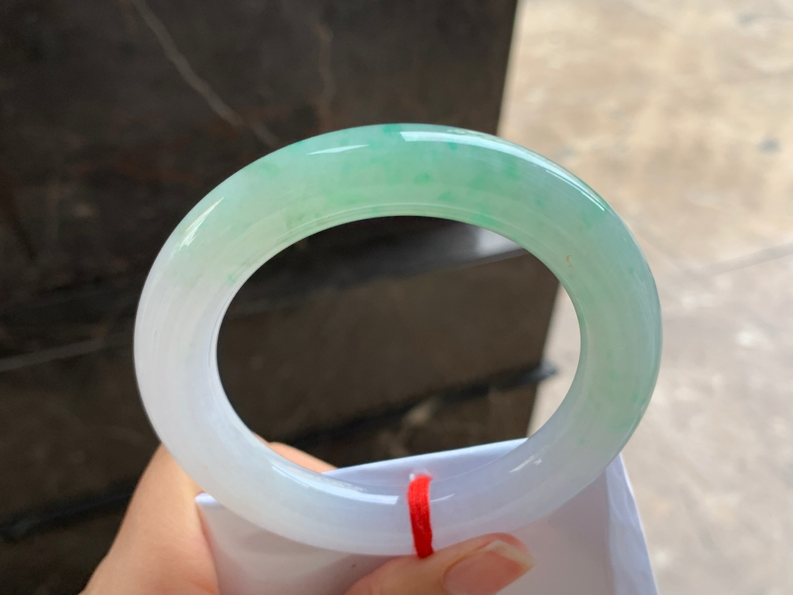 57-12

晴绿圆条手镯^_^清新