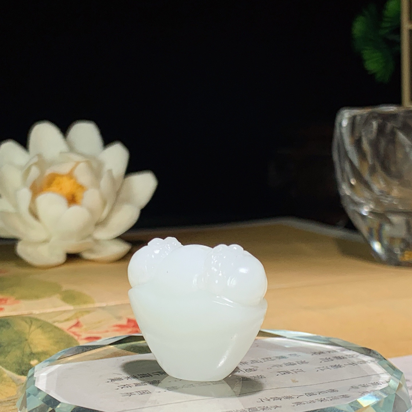 新疆和田玉羊脂白玉福猪挂件 尺寸28/12/22重13.5克！玉质细腻油润 底色纯净 脂粉好，品质好。lt260420