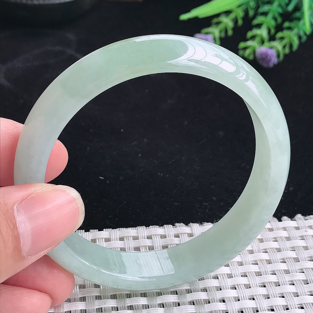 实拍A货翡翠56.8/13.2/7.2老坑冰润起胶冰晴绿手镯宽边玉镯平安镯