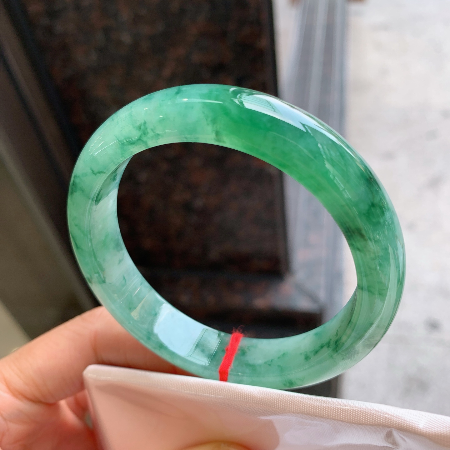 正圈冰飘花 绿色 无裂 尺寸：56.5/12.5/8 花色漂亮