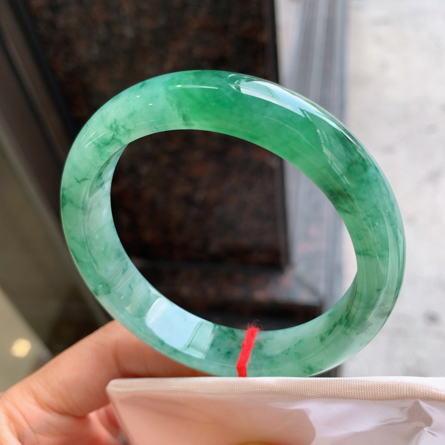 正圈冰飘花 绿色 无裂 尺寸：56.5/12.5/8 花色漂亮