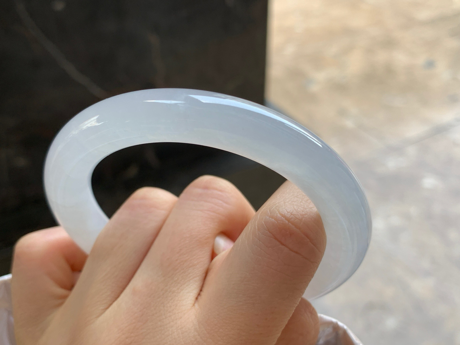 57.5-10.5

淡紫圆条手镯^_^清新