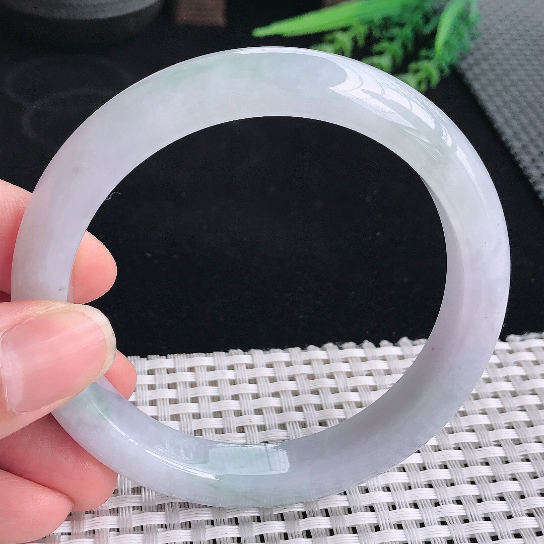 实拍A货翡翠63/11.6/9.2大圈口老坑秀气冰润手镯宽边玉镯平安镯