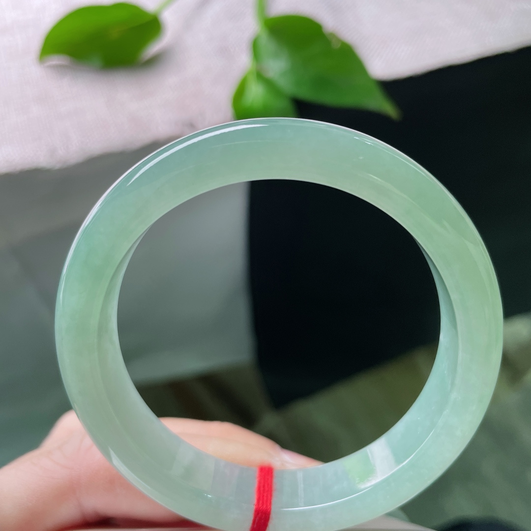 55.4/12.3/8绿底正圈，冰润细腻，甜美，优雅永不过时，贵气，无裂，ss49738a