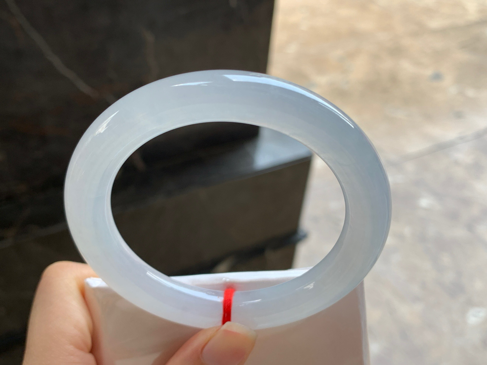 57.5-10.5

淡紫圆条手镯^_^清新