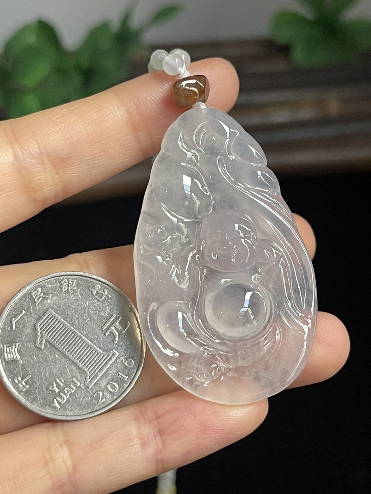 翡翠佛，配珠未测