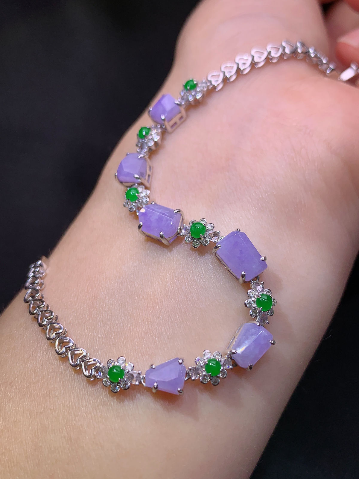 冰紫罗兰随形手链，18k金镶嵌，款式新颖，冰润鲜艳，种水足，Rh 尺寸7.3*4.5*2.2