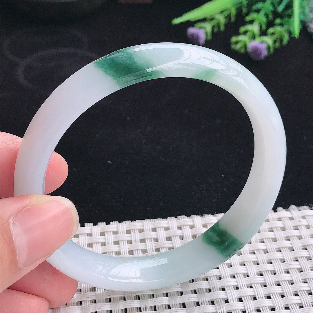 实拍A货翡翠58.5/12/7.5老坑精美冰润飘花手镯宽边玉镯平安镯