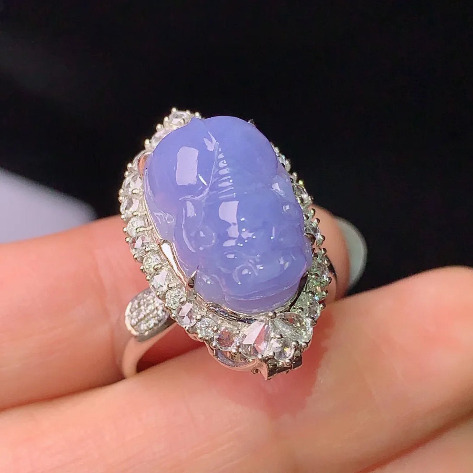 18k金钻镶嵌紫罗兰貔貅戒指 玉质细腻 色泽艳丽  圈口14 整体尺寸29.5*14.6*14.5