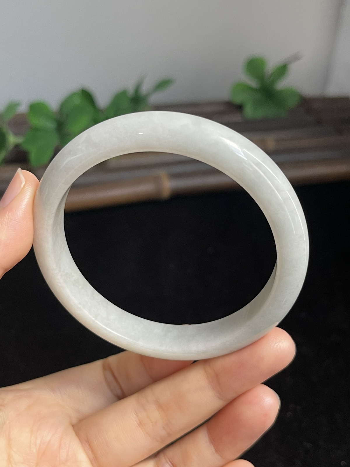 正圈56.7圈口，翡翠糯化种黄色手镯