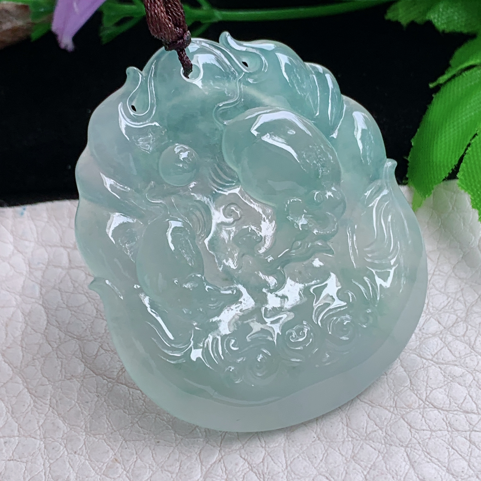 Bg实拍50*42*5.5缅甸翡翠冰种睛水扭转乾坤吊坠生肖牛玉坠