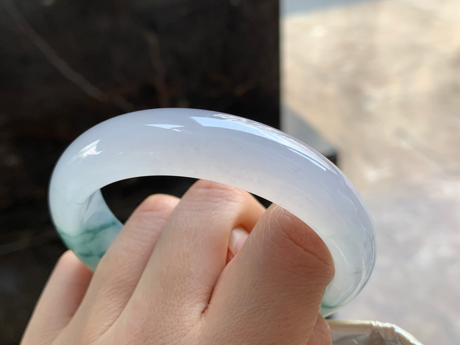 56.5-14.4-8.3

冰蓝花手镯^_^冰透 飘花浓郁