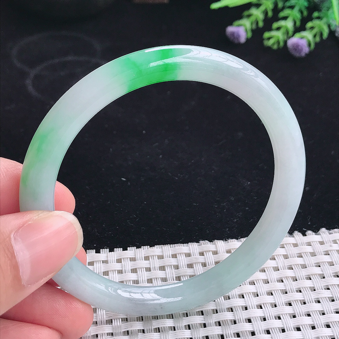实拍A货翡翠58/7.3/8.2老坑精美冰润飘阳绿圆条手镯宽边玉镯平安镯
