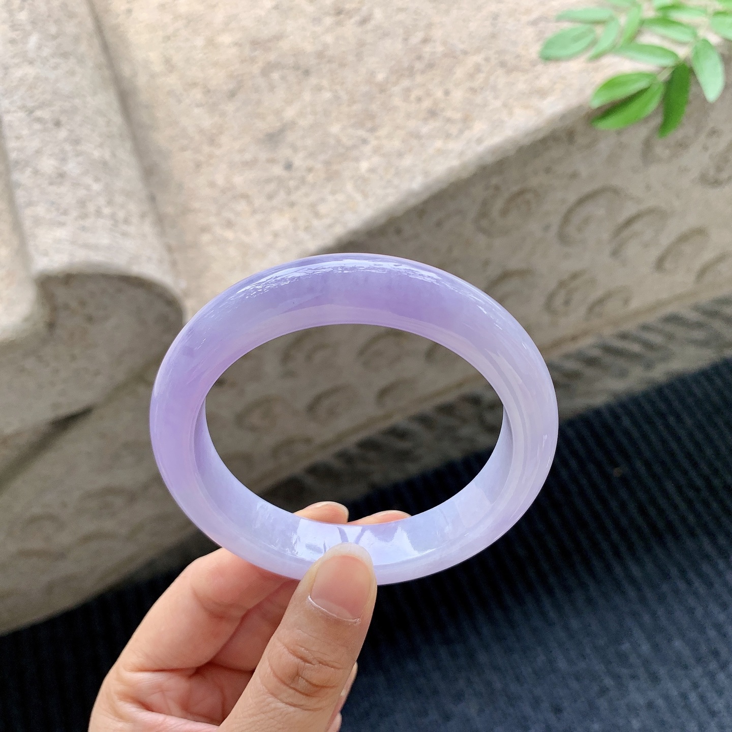 正圈58 59，圈口59/13.1/9.3，编码A1082470，描述艳紫，满紫，水润，细腻，打灯有棉线