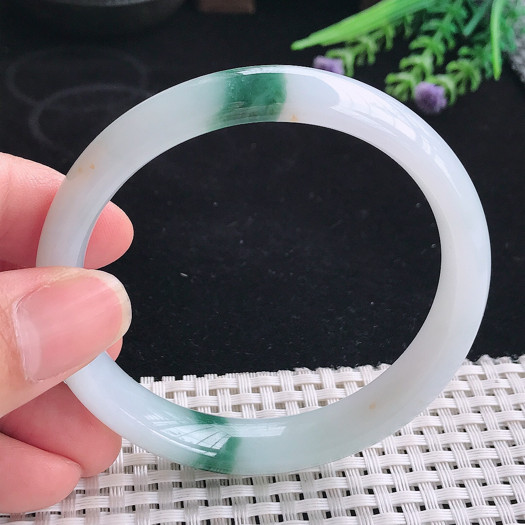 实拍A货翡翠58.5/12/7.5老坑精美冰润飘花手镯宽边玉镯平安镯