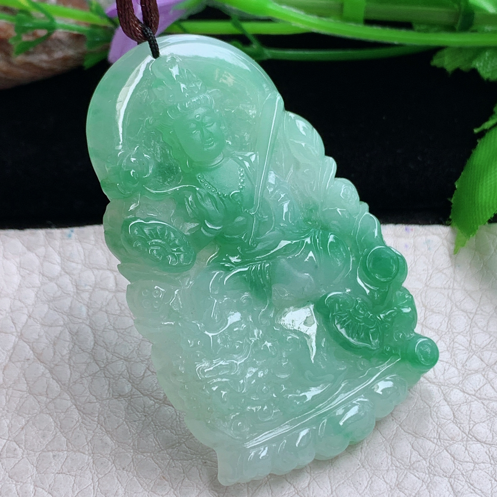 Bg实拍57.5*36.5*6缅甸翡翠飘绿俏雕文殊观音菩萨吊坠生肖守护神玉坠