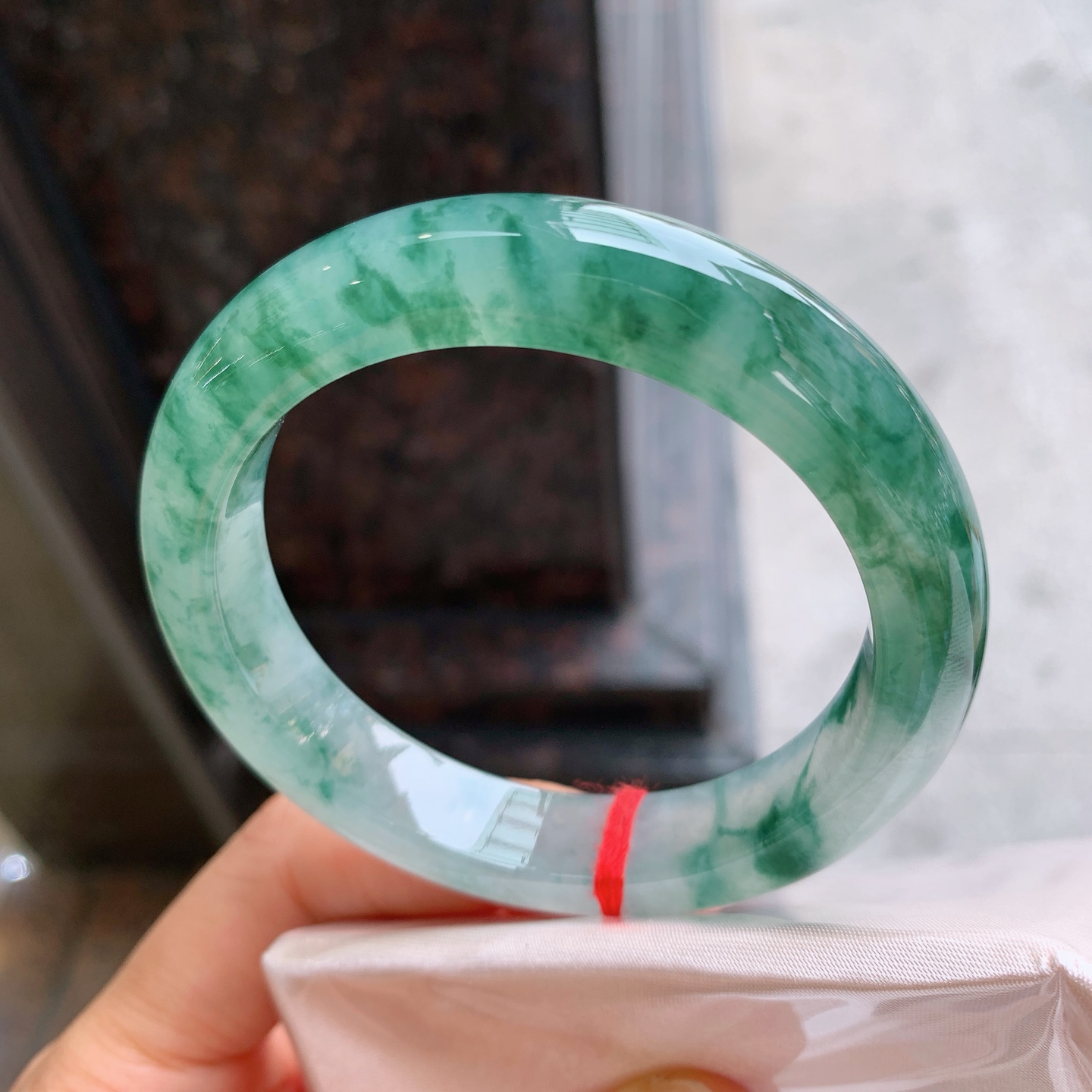 正圈冰飘花 无裂 尺寸：54.9/11.7/8.8 花色漂亮