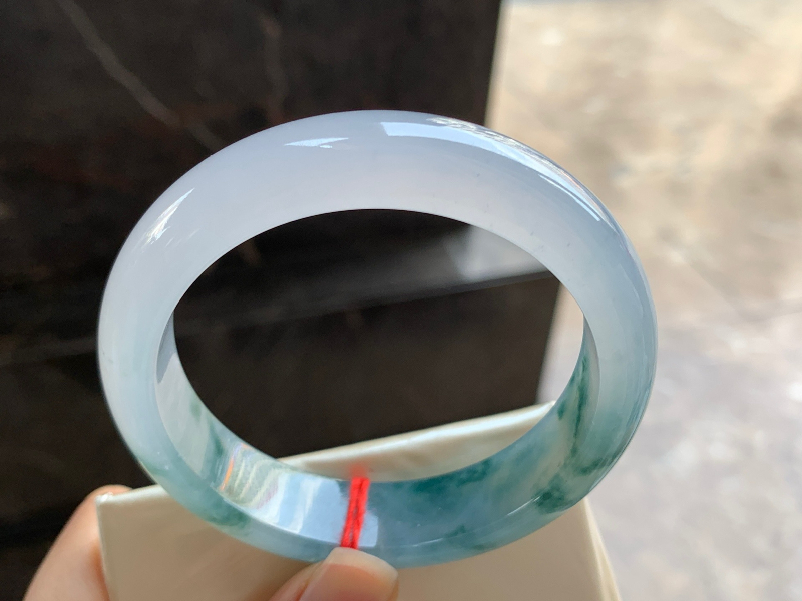 56.5-14.4-8.3

冰蓝花手镯^_^冰透 飘花浓郁