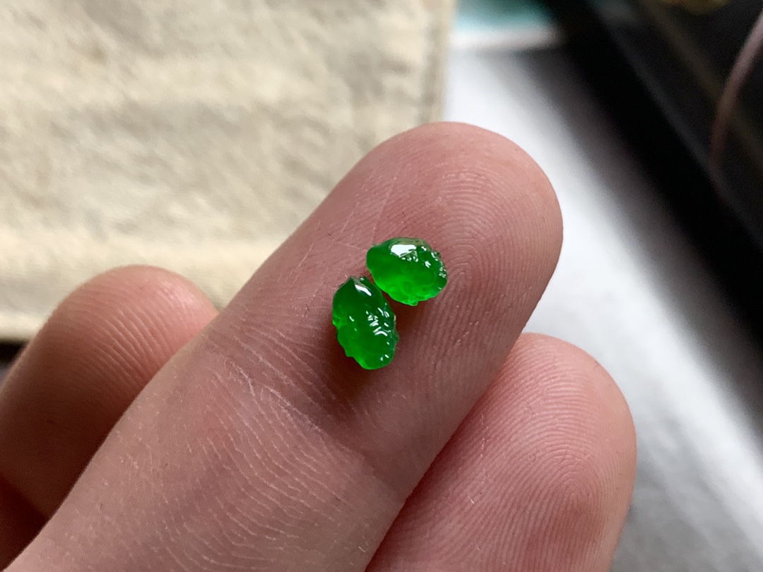 ️ 玻璃种色标金蟾一对 色泽很是浓郁迷人，尺寸不大品质确实，尺寸6*4*2.5、5.5*4.3*2.6