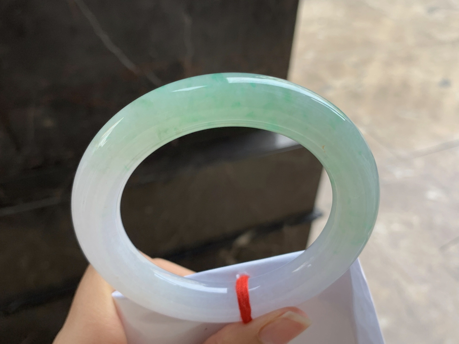 57-12

晴绿圆条手镯^_^清新