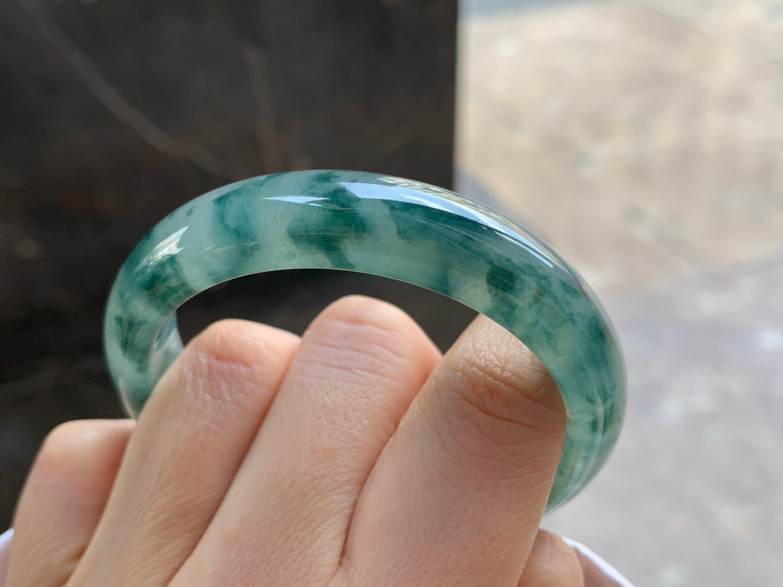 52.5-12.4-7.2

冰蓝花手镯^_^飘花浓郁