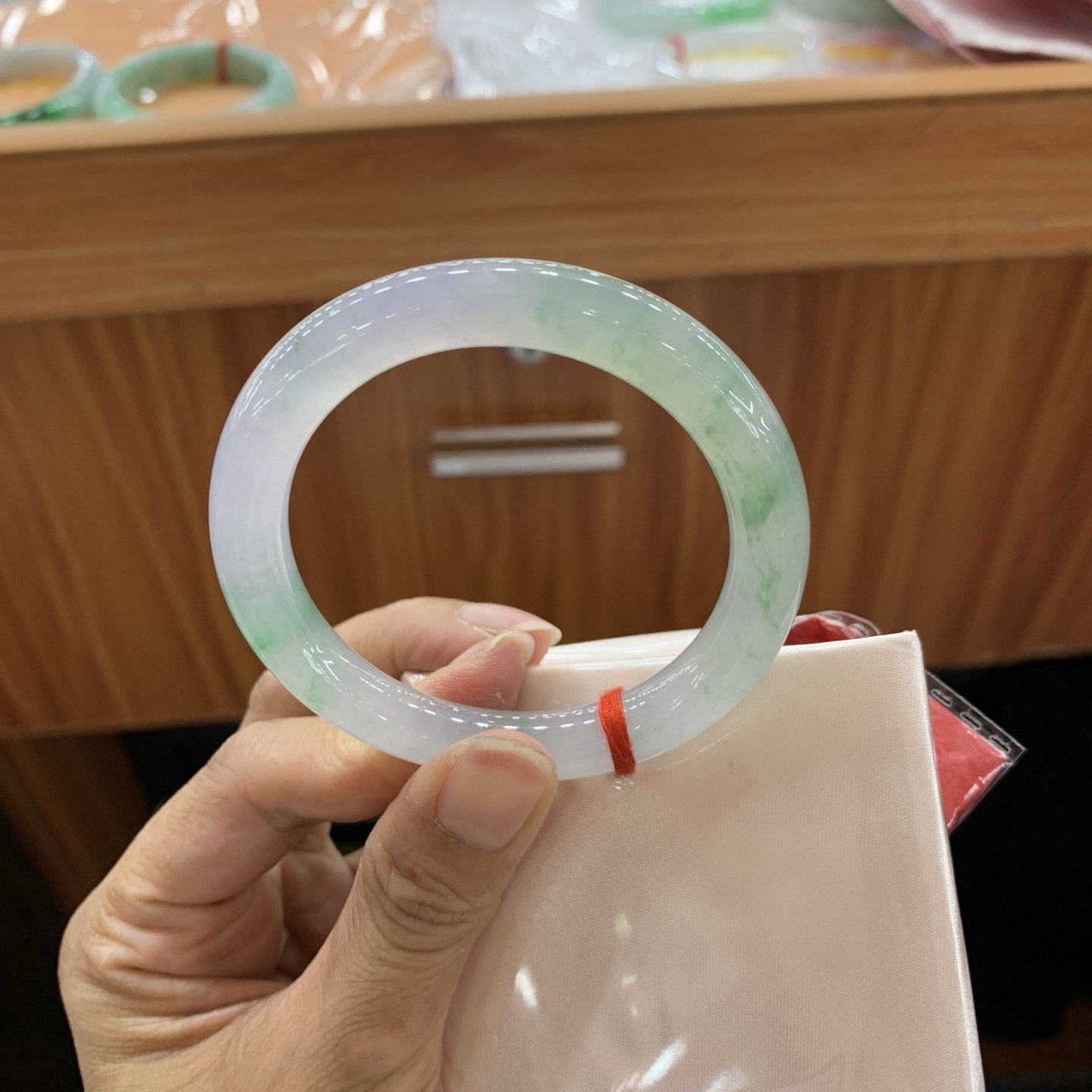 042128JM冰飘绿花圆条翡翠手镯53-9