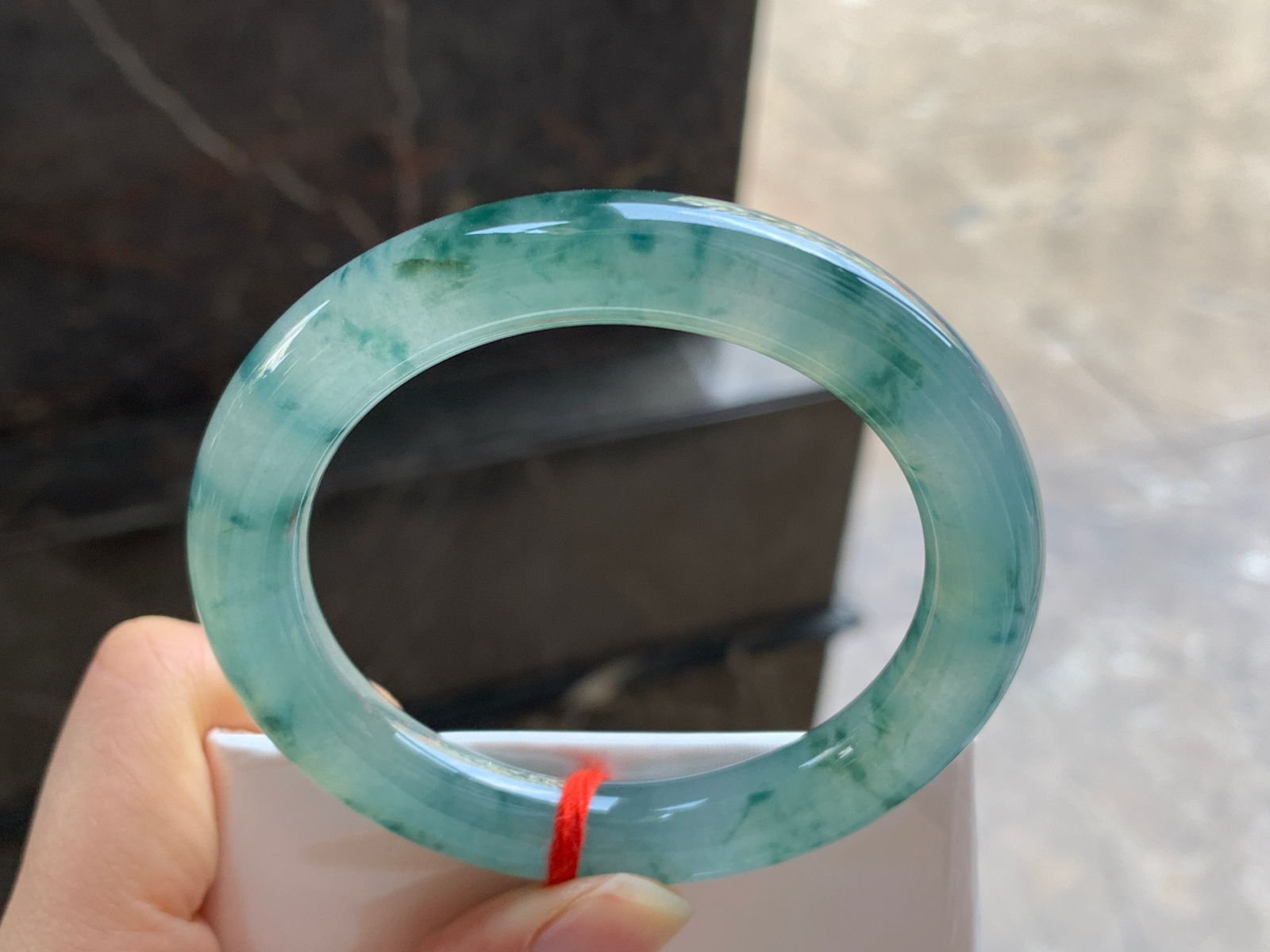 54-10

冰蓝花圆条手镯^_^飘花浓郁