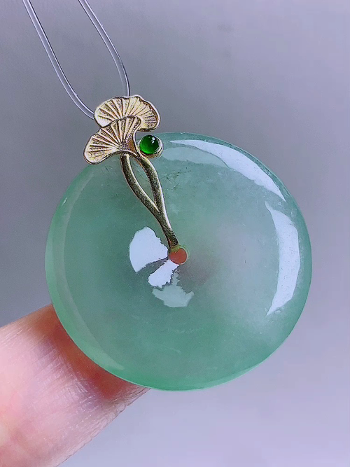 18k平安扣，无裂，尺寸31.8/27.2/4.5编号af20