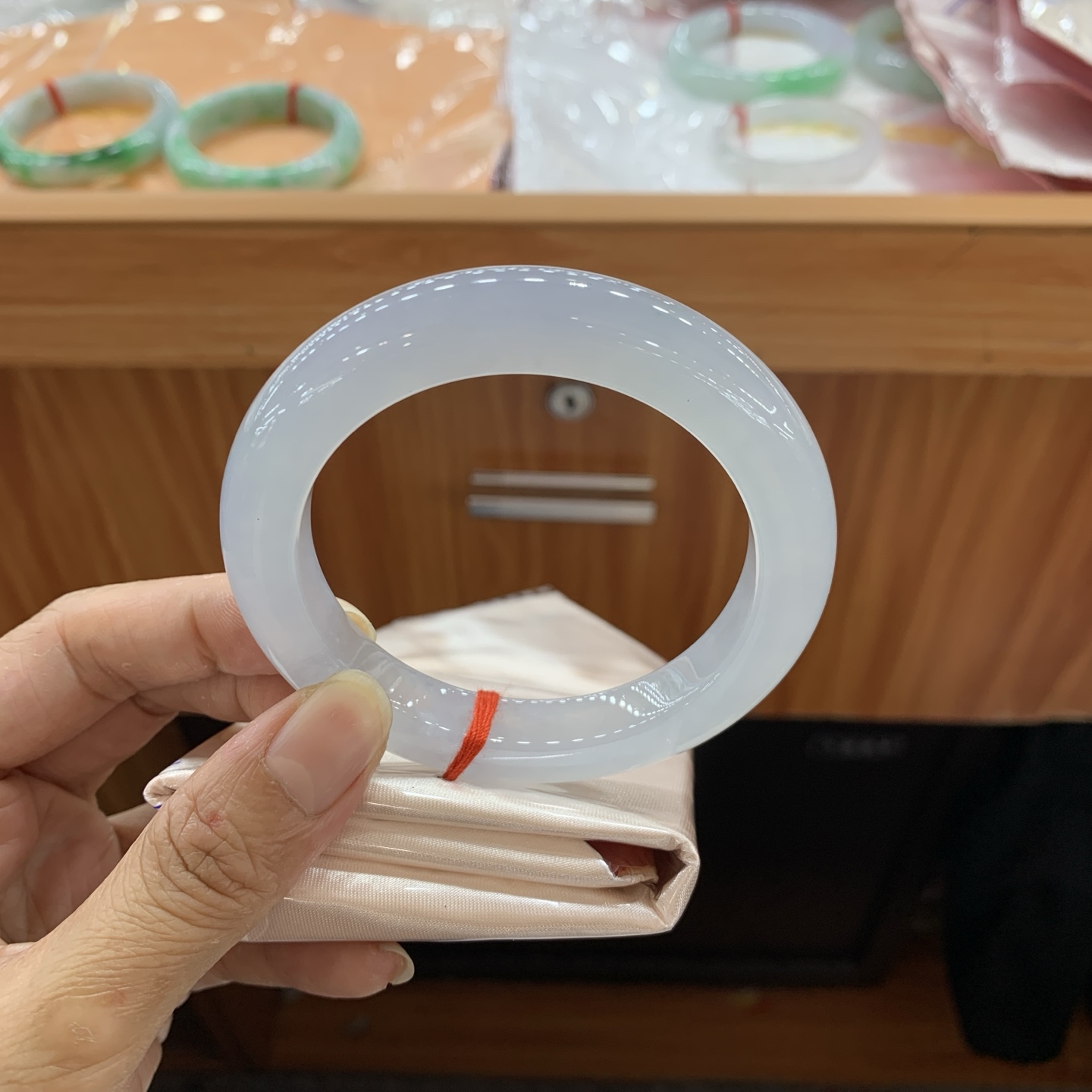 042124JM冰底色正圈翡翠手镯56.5-10.6-10.3