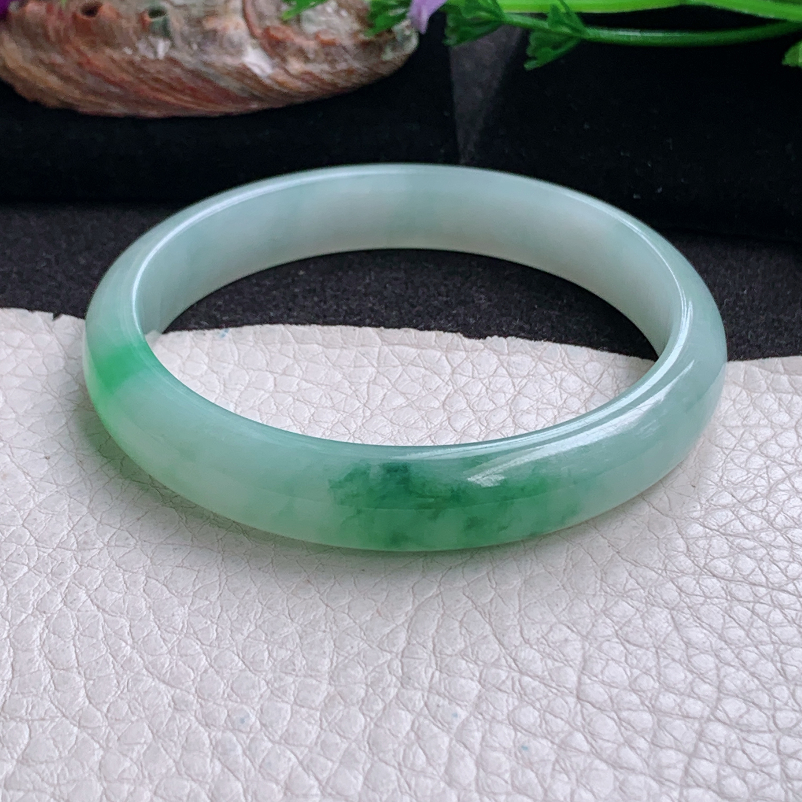 jm实拍57*11*6.7平安镯 天然缅甸翡翠a货冰润辣绿正圈玉镯子