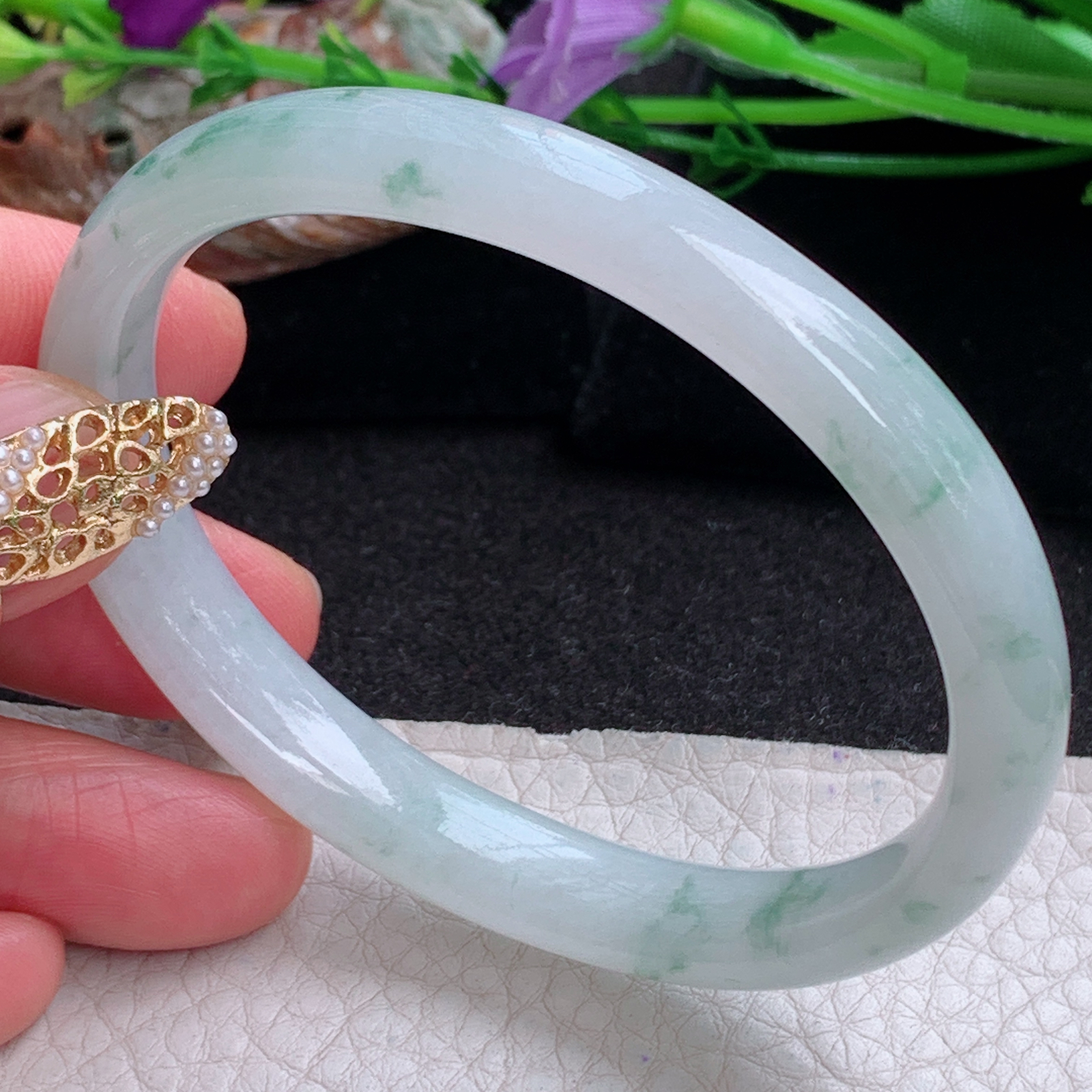 jm实拍558*48.5*10*6.8贵妃镯 天然缅甸翡翠a货冰飘花秀气蛋形玉镯