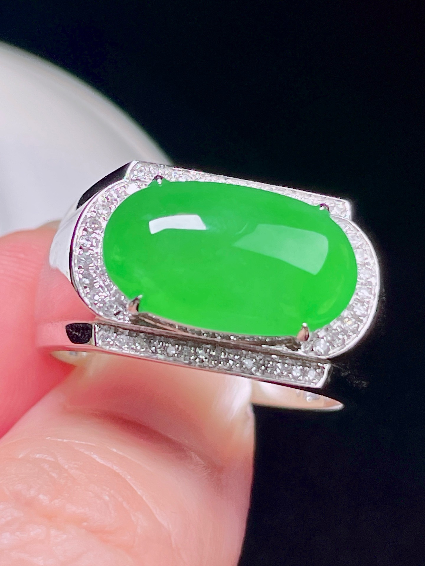 ️ 缅甸马鞍  色绿无比 饱满圆润裸石：15.1/9.1/8.2(含金厚)