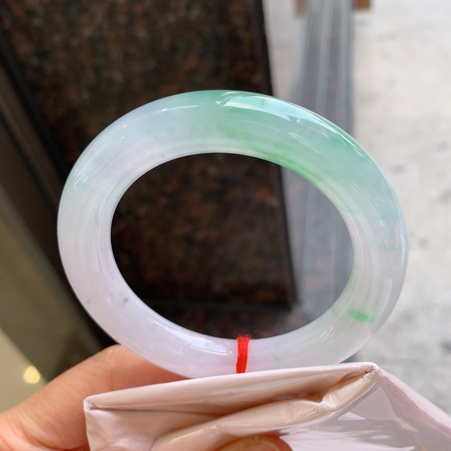 圆条冰飘绿 无裂 尺寸：52.8/11 冰润