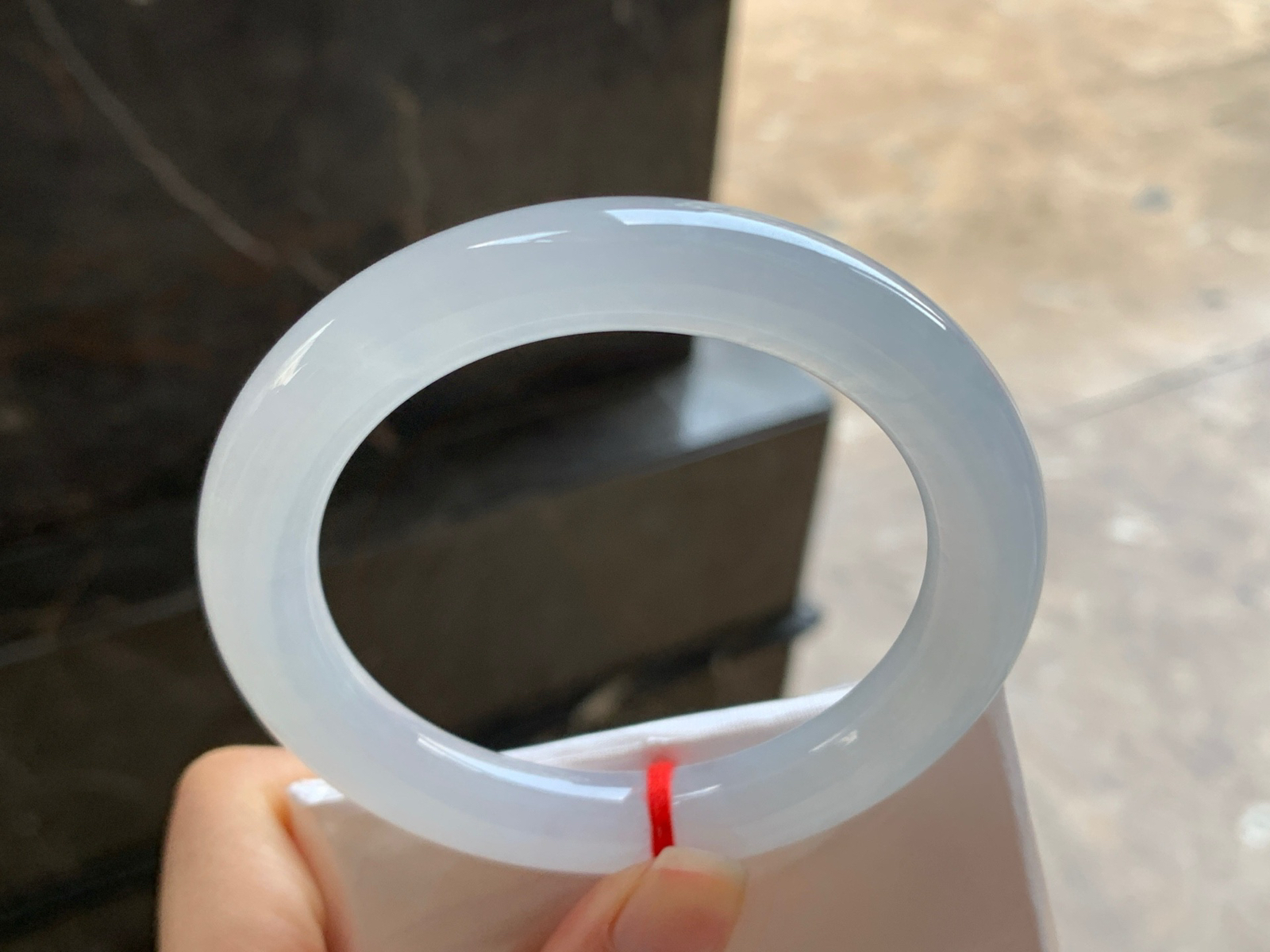 57.5-10.5

淡紫圆条手镯^_^清新