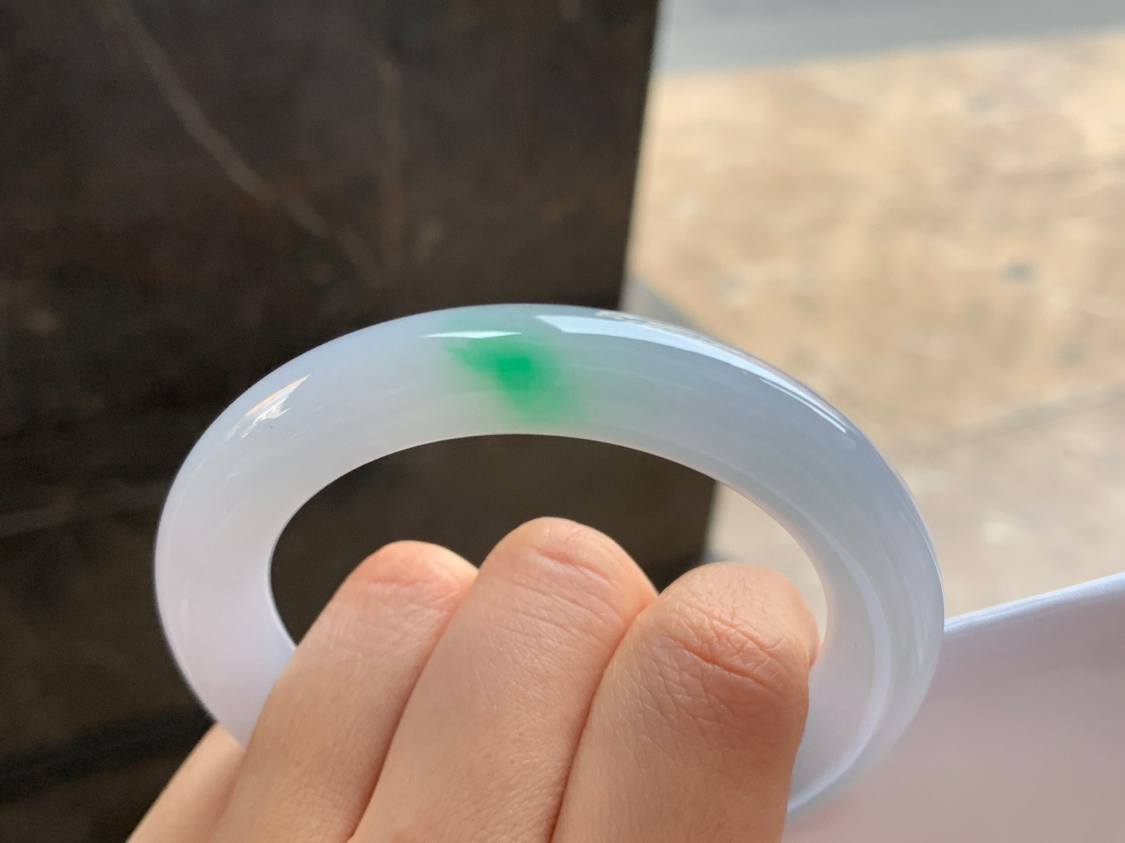 57-12

晴绿圆条手镯^_^清新