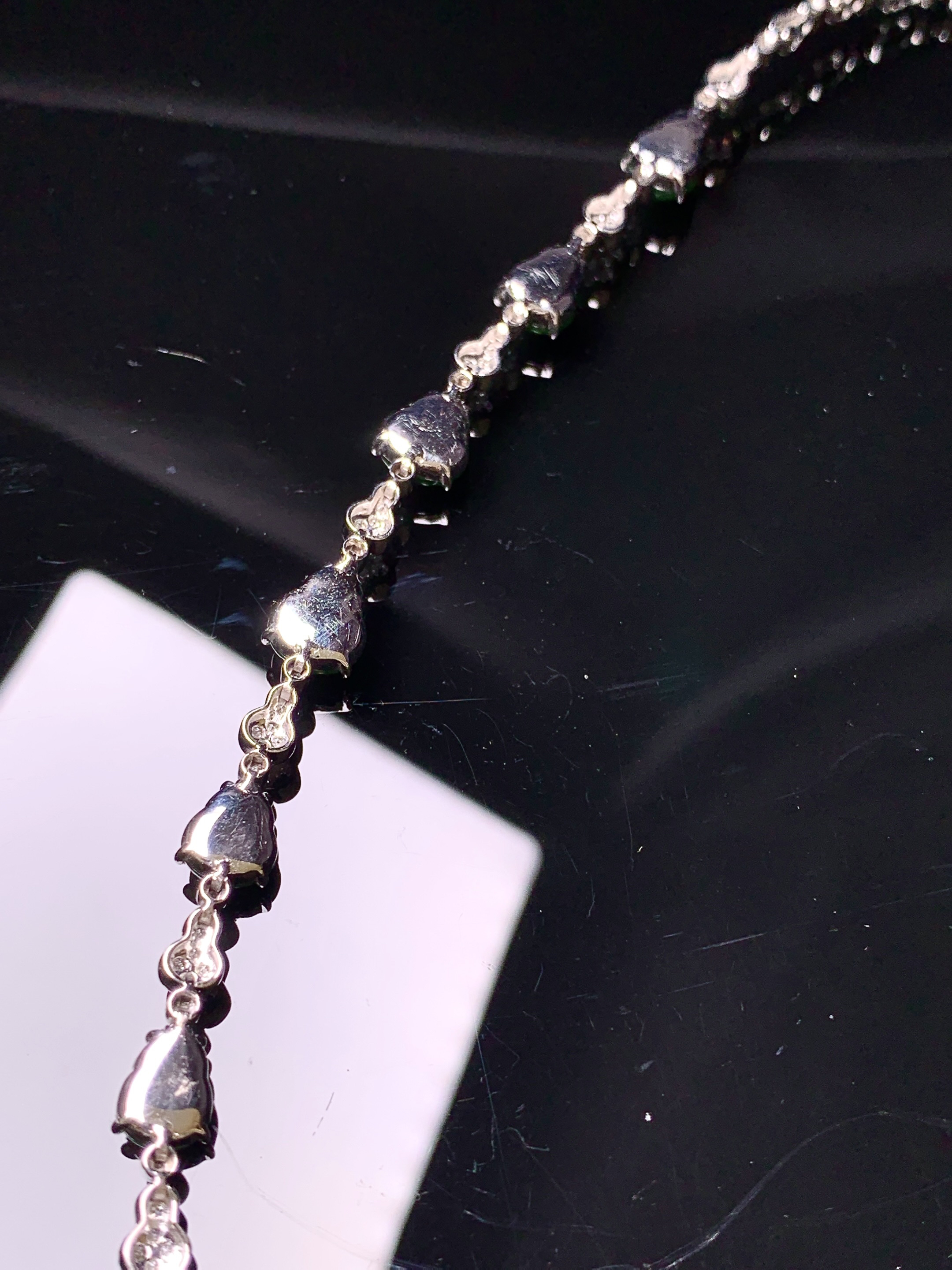 18k金钻镶嵌满绿葫芦手链 玉质细腻 色泽艳丽清新 水润亮眼 整体尺寸160*7*3.8s1