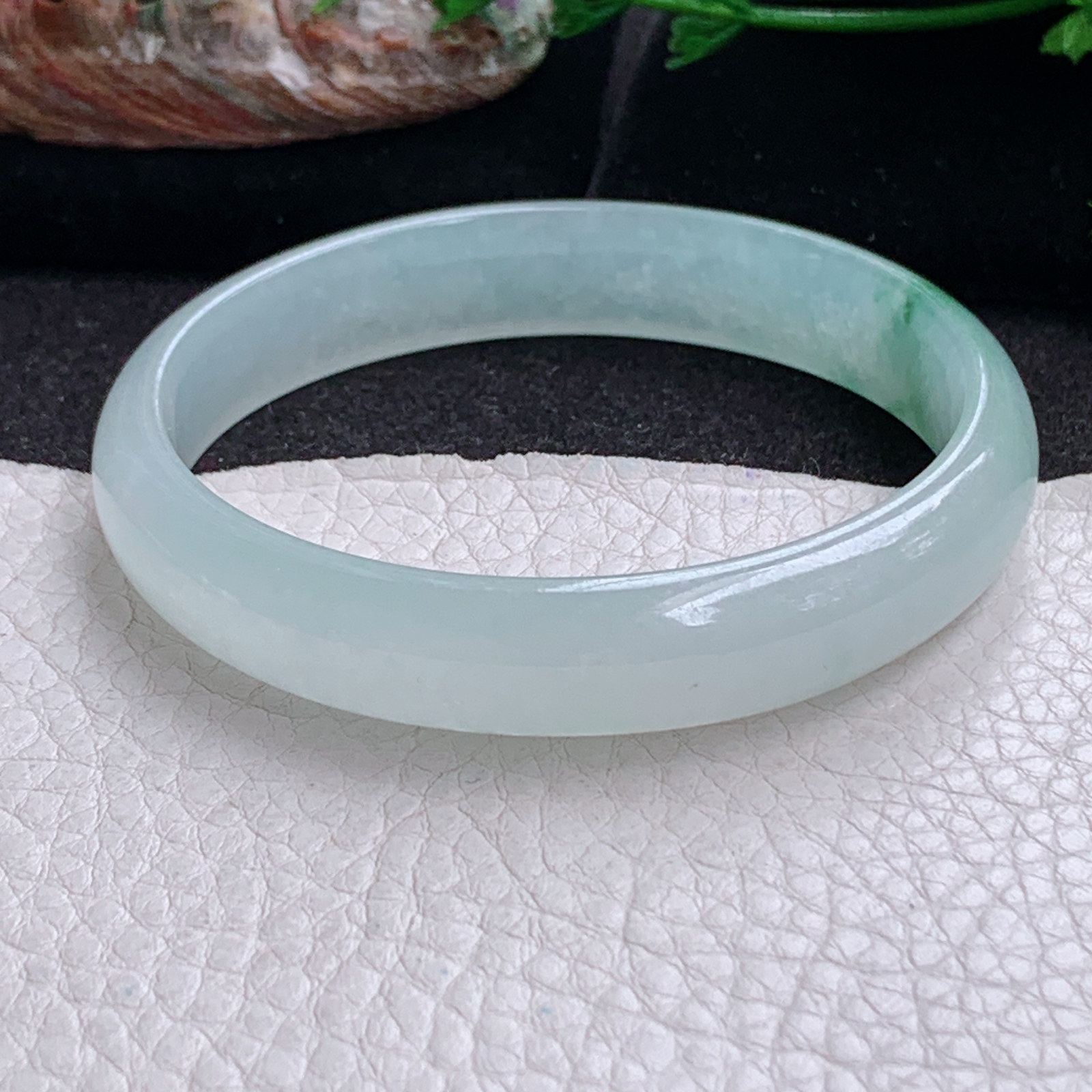 js实拍58*12*6.3平安镯 天然缅甸翡翠a货手镯冰飘花正圈玉镯子