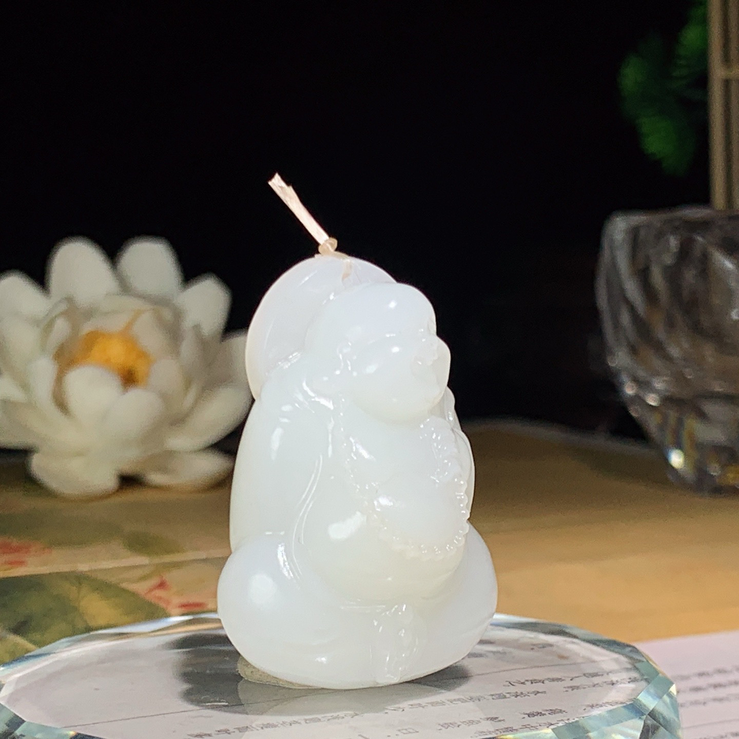 新疆和田玉白玉佛引福来挂件 尺寸40/28/19重28克！玉质细腻油润 底色纯净 脂粉好，品质好。lt260420