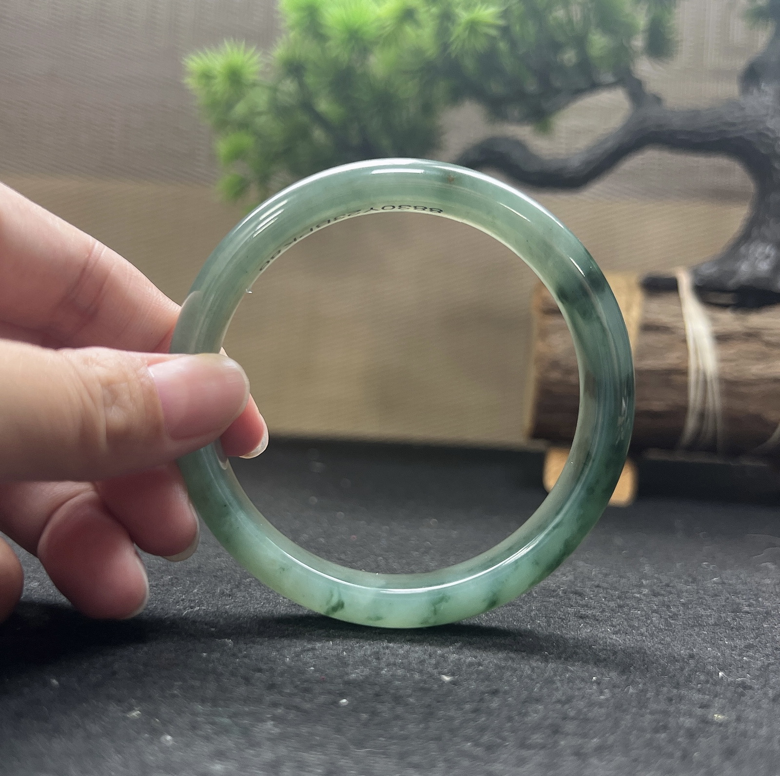 60圈口正圈飘蓝花手镯