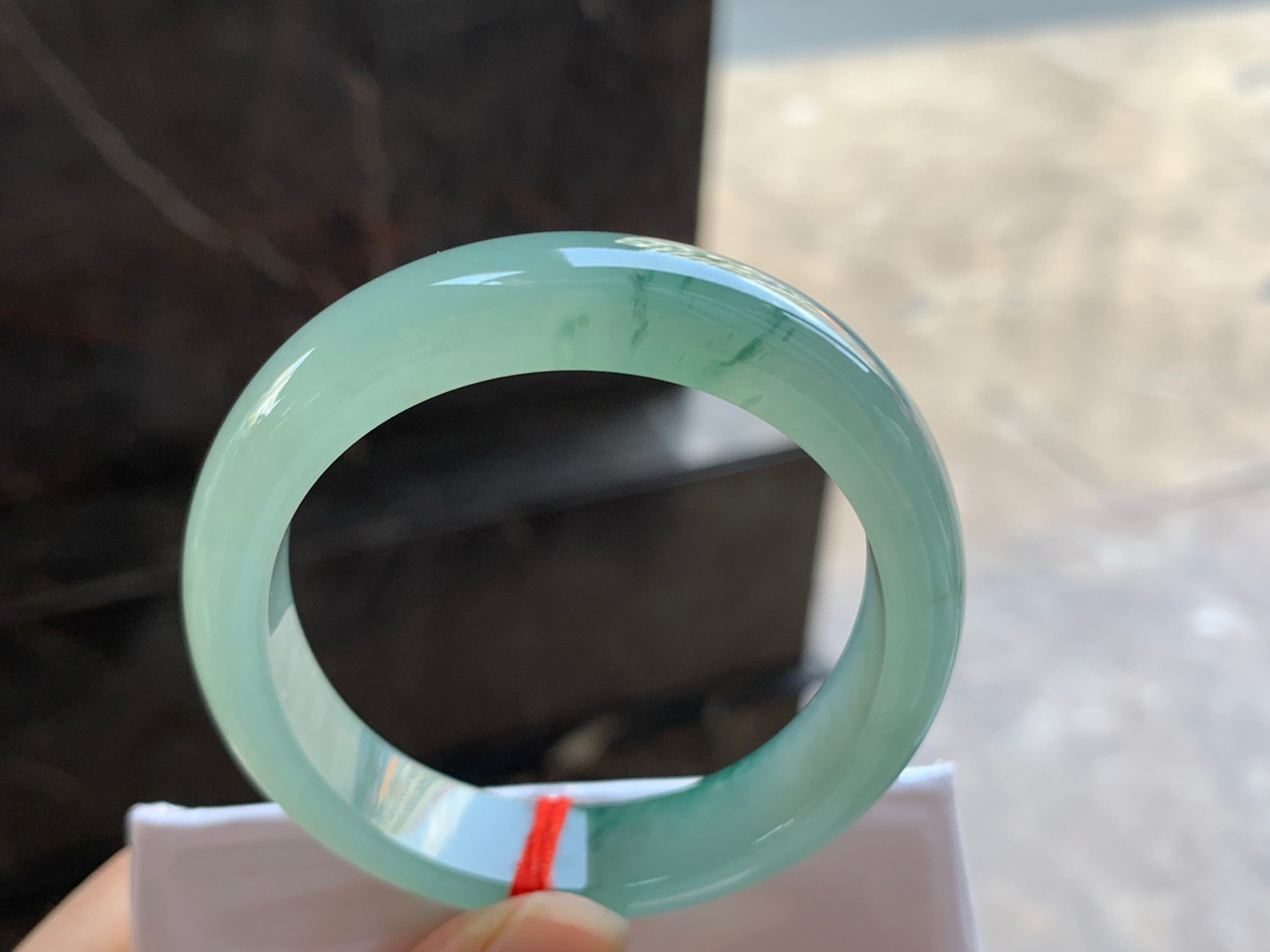 53.4-10.8-7.3

飘花晴水贵妃手镯^_^清新 正圈51可以带