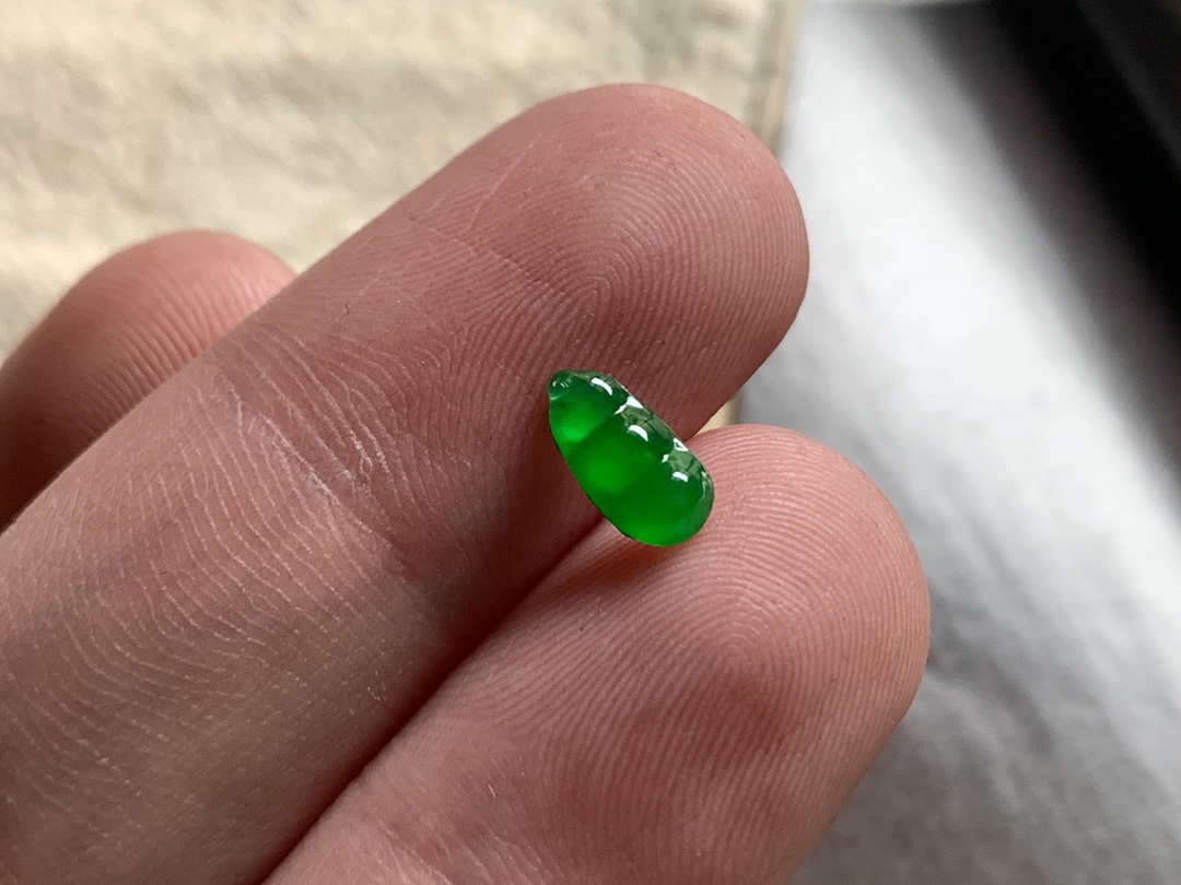 ️ 玻璃种高翠福豆 行家货色泽漂亮，尺寸8.4*3.5*2